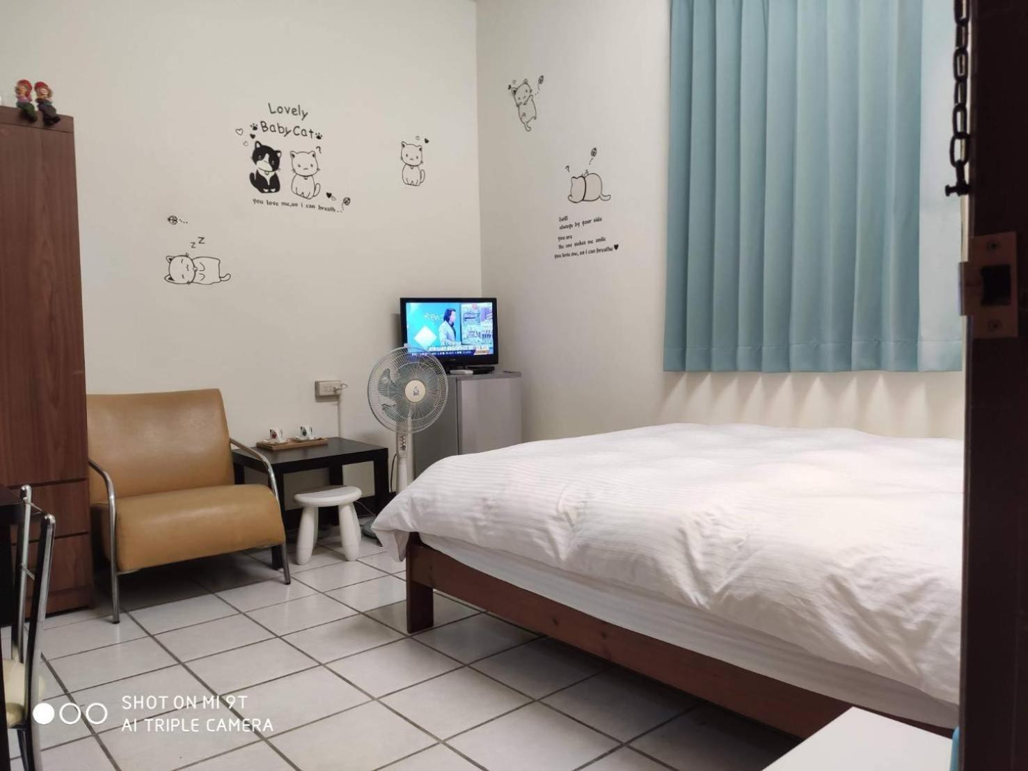 Papa Bear'S Guesthouse Taichung Ruang foto