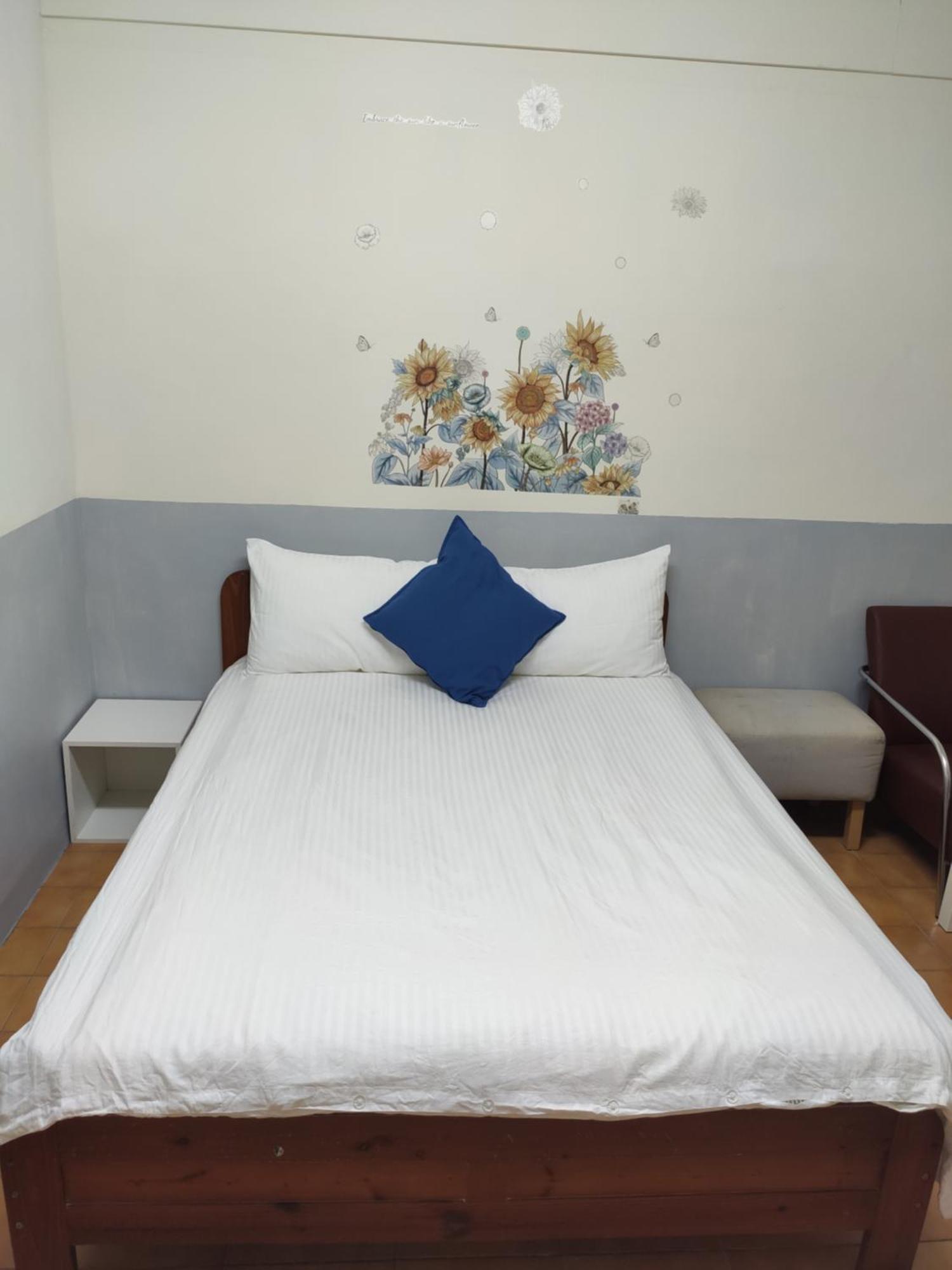 Papa Bear'S Guesthouse Taichung Ruang foto
