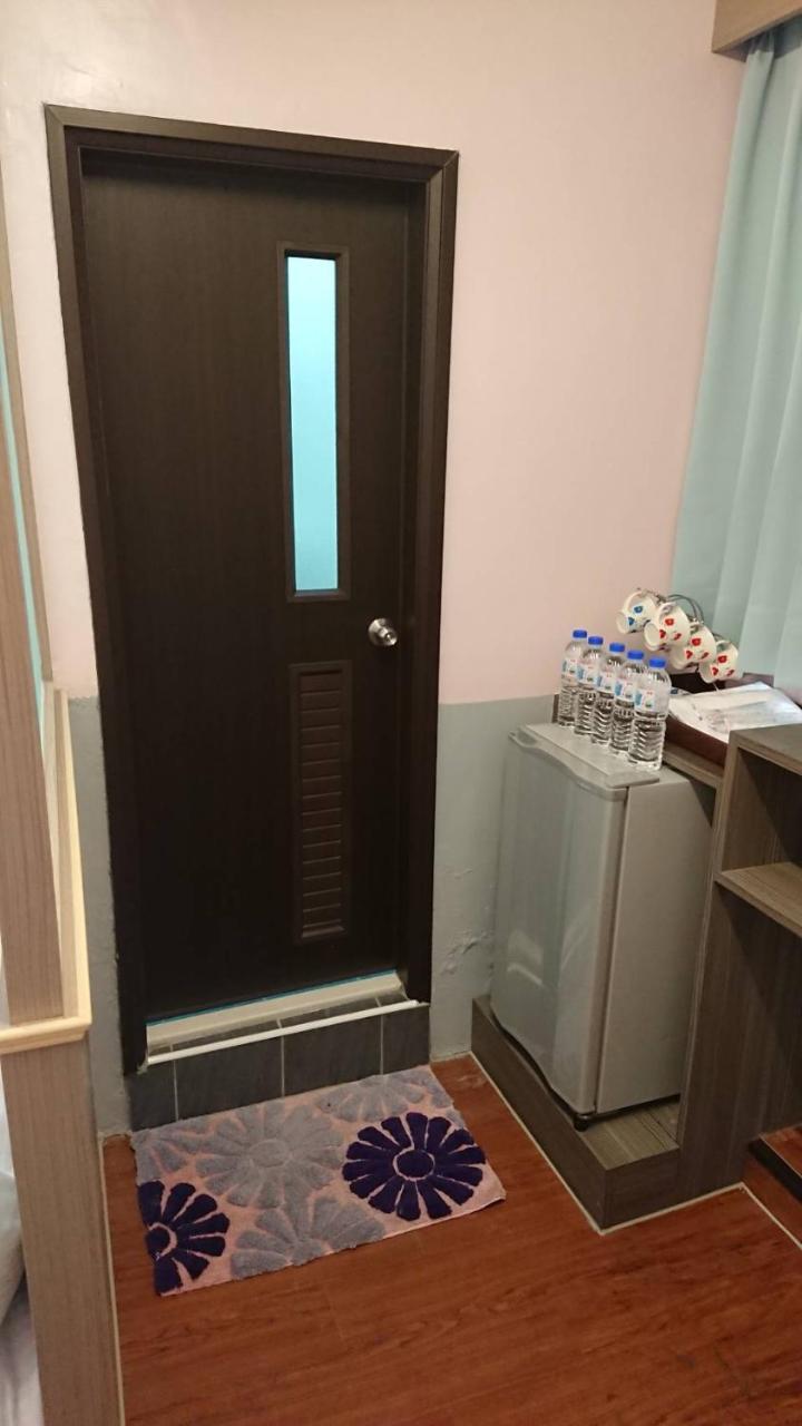 Papa Bear'S Guesthouse Taichung Bagian luar foto