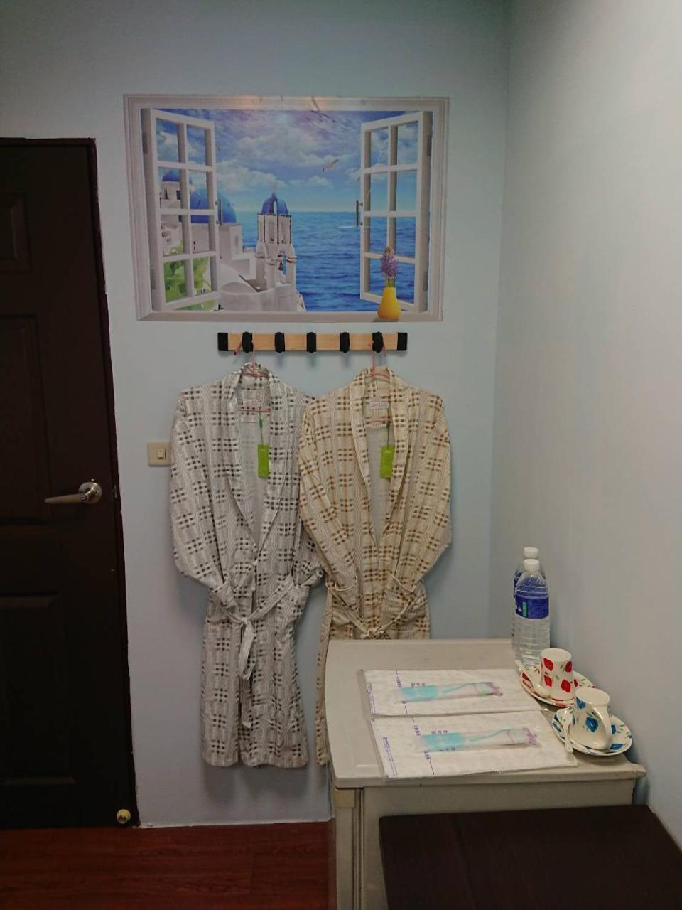 Papa Bear'S Guesthouse Taichung Bagian luar foto