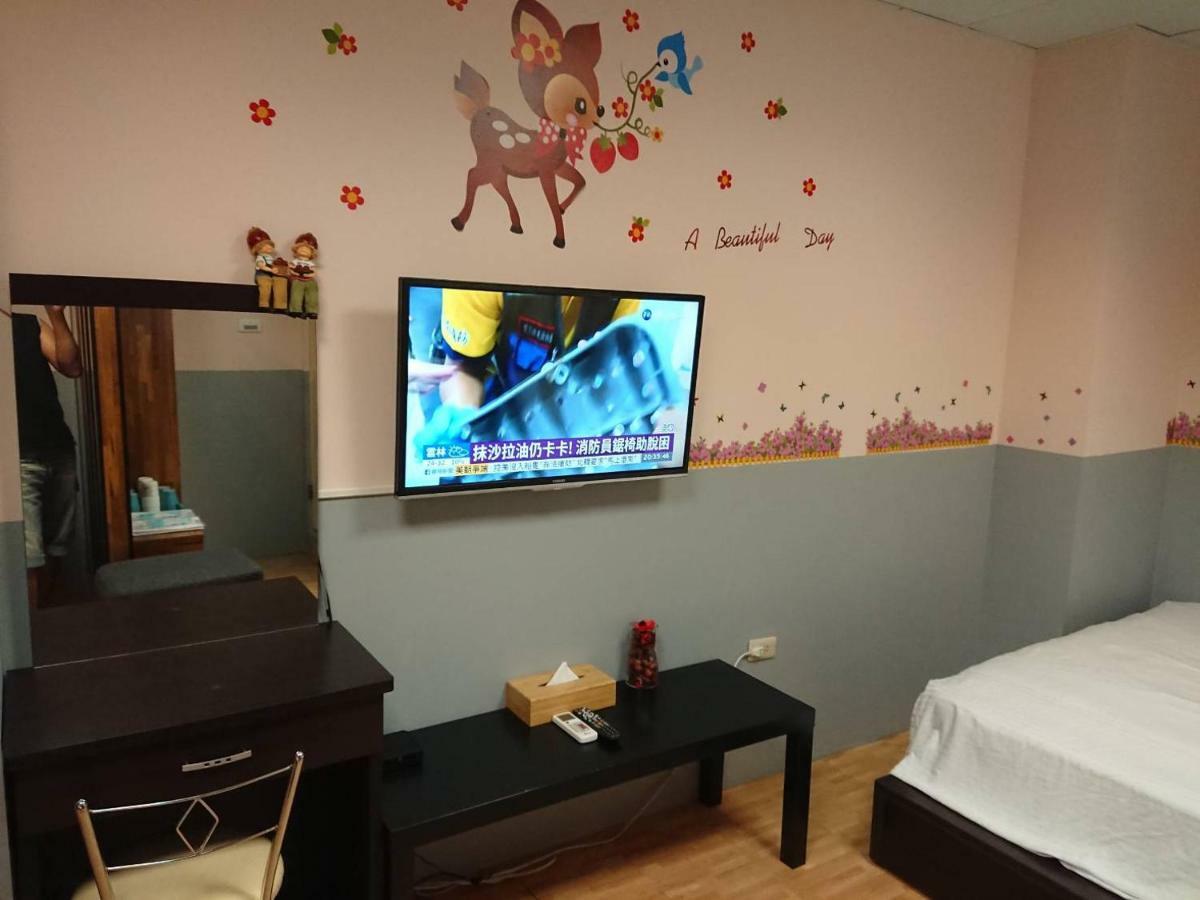 Papa Bear'S Guesthouse Taichung Bagian luar foto